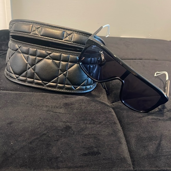 Dior sunglasses - Picture 1 of 5